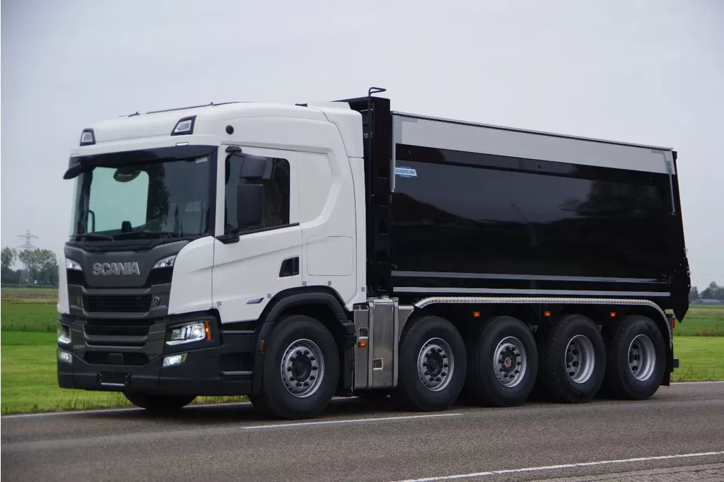 Scania 10x4 Quadro 46-ton met hefbare uitschakelbare 5de as en Gijsbertsen achterover kipper